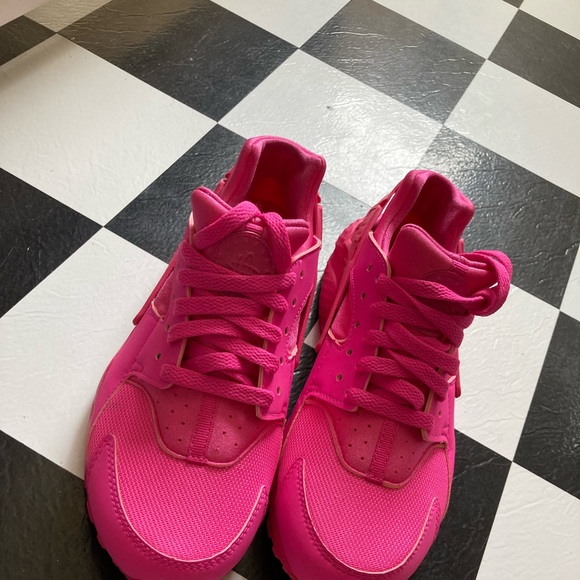 laser fuchsia huarache